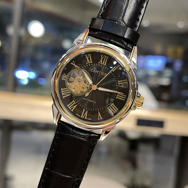 ブランド時計側面デザイン